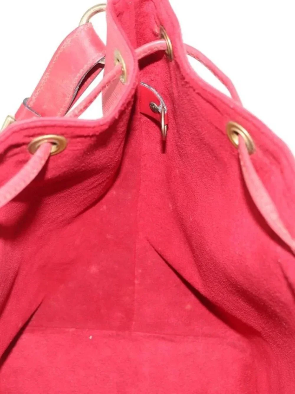 LOUIS VUITTON Epi Petit Noe Shoulder Bag Red M44107 LV Auth 162743 - Picture 13 of 16